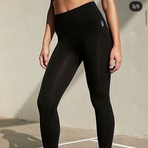 New free people movement black leggings size M/L